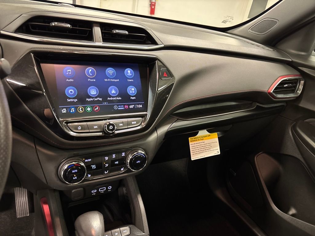 Used 2022 Chevrolet TrailBlazer RS w/ Sun and Liftgate Package image 36