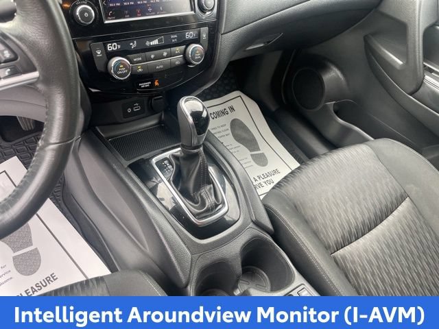 Used 2018 Nissan Rogue SV w/ Premium Package AWD/4WD image 24
