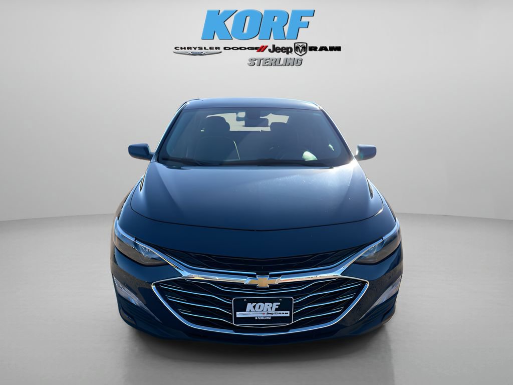 Used 2022 Chevrolet Malibu LT image 2