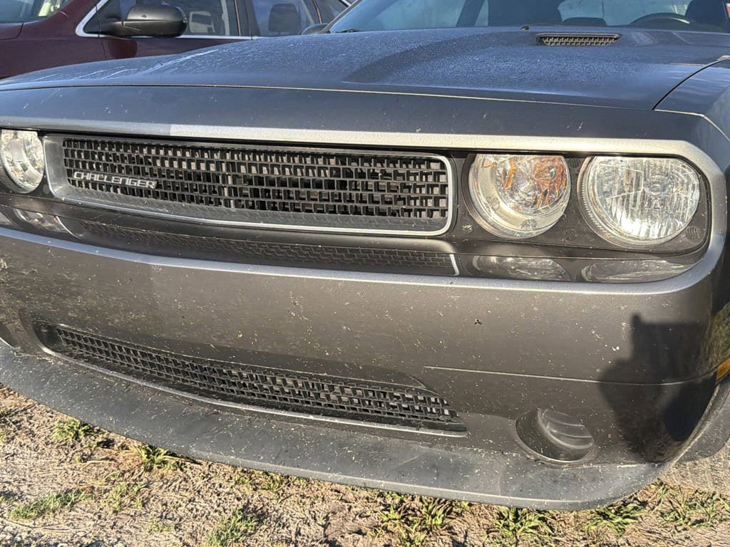 Used 2012 Dodge Challenger SXT RWD image 4