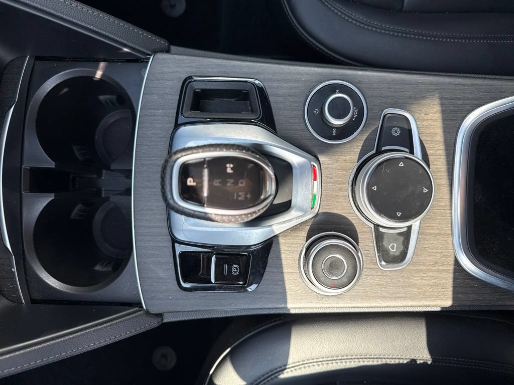 Used 2022 Alfa Romeo Stelvio Ti w/ Active Assist Plus Package AWD/4WD image 20