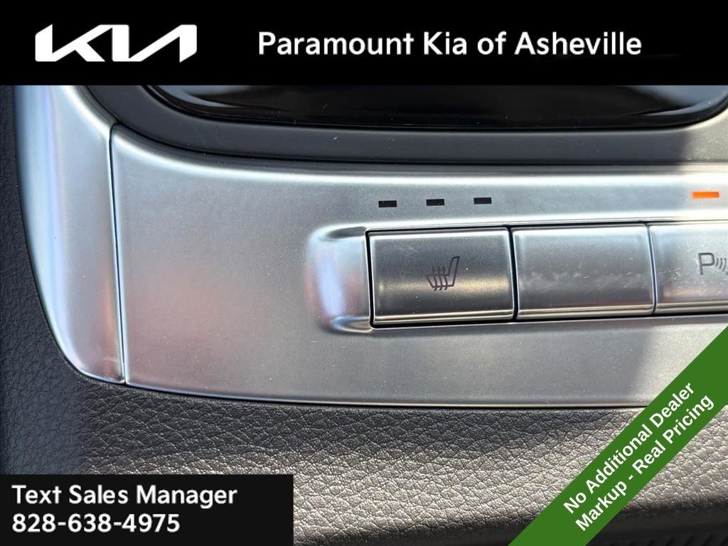 New 2026 Kia Carnival EX image 16