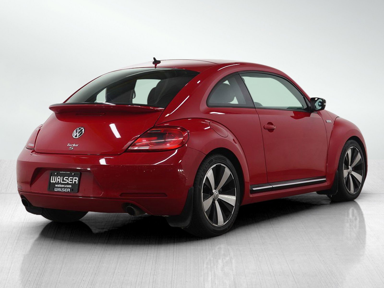 Used 2013 Volkswagen Beetle 2.0T image 5