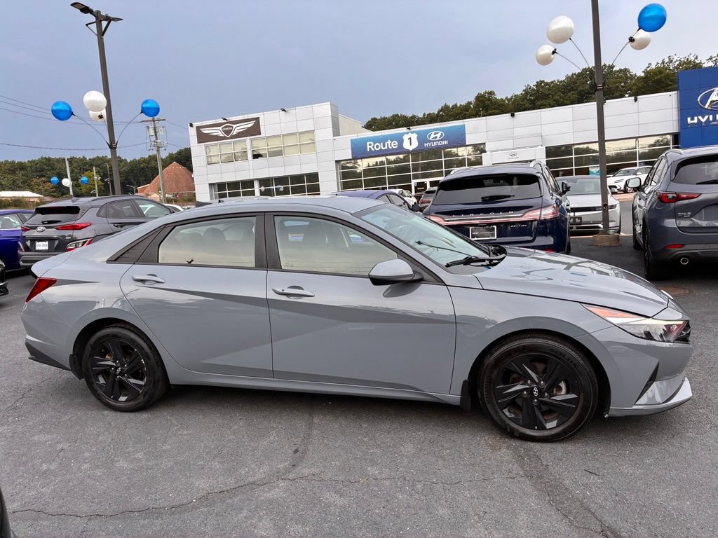 Used 2022 Hyundai Elantra SEL FWD image 8