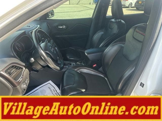 Used 2021 Jeep Cherokee Trailhawk w/ Trailer Tow Group AWD/4WD image 15