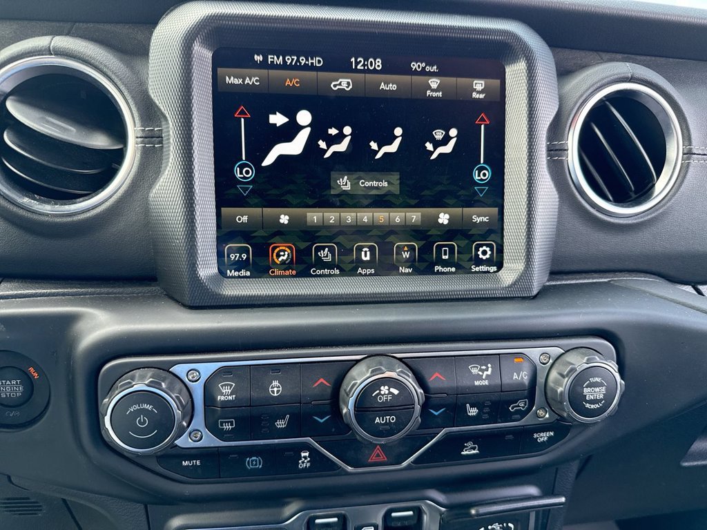 Used 2023 Jeep Wrangler Unlimited Sahara w/ Cold Weather Group AWD/4WD image 19