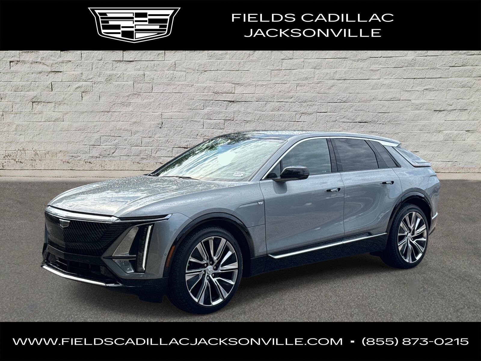 Used 2025 Cadillac Lyriq Luxury w/ LPO, Floor Liner Package AWD/4WD image 1