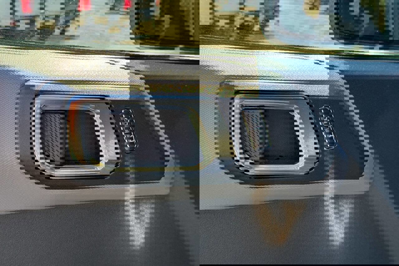 Used 2024 Ford Bronco Big Bend image 17