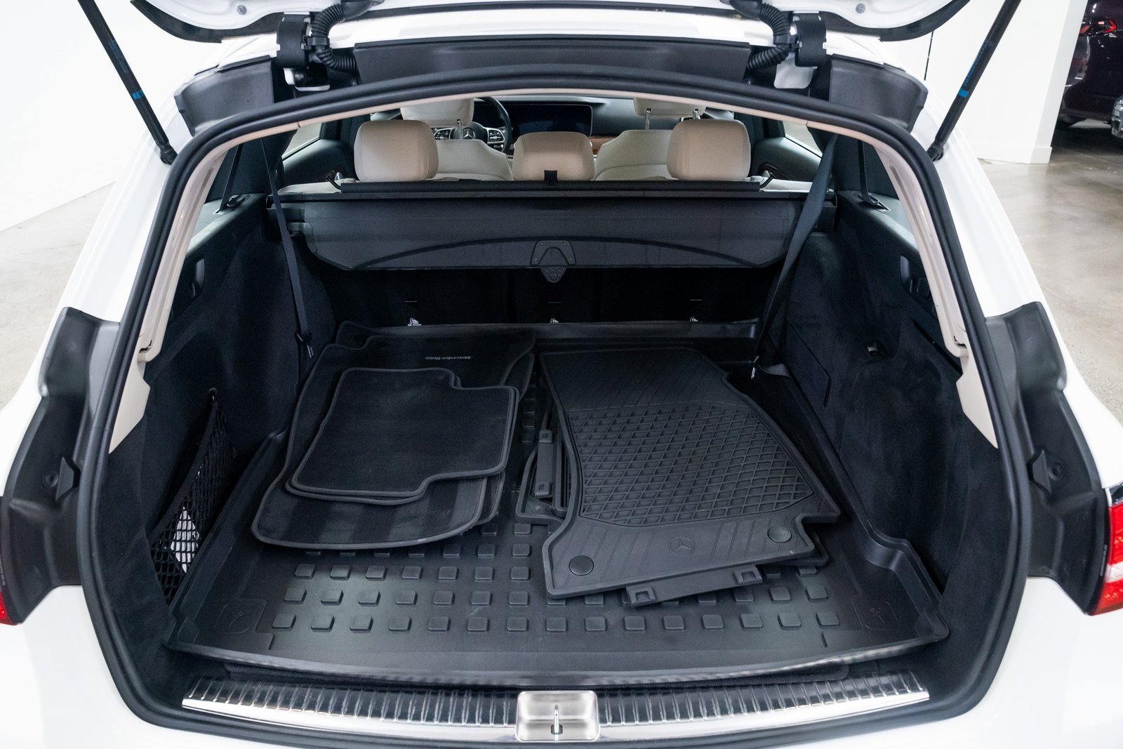 Used 2020 Mercedes-Benz E 450 4MATIC Wagon image 8