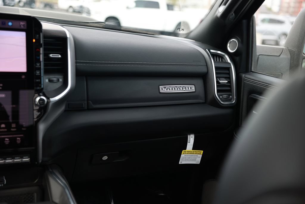 New 2026 RAM 3500 Laramie AWD/4WD image 27
