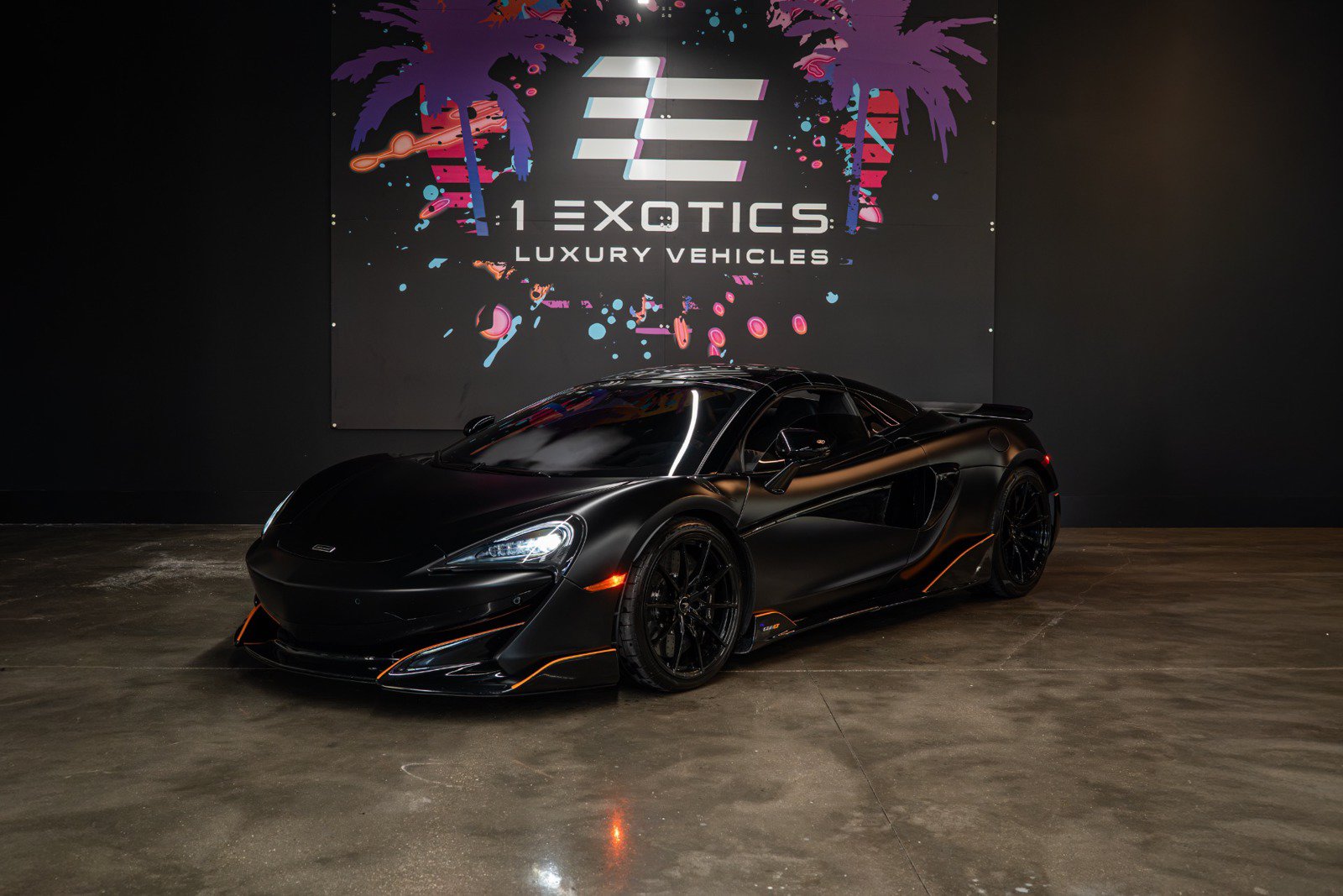 Used 2020 McLaren 600LT Spider RWD image 5