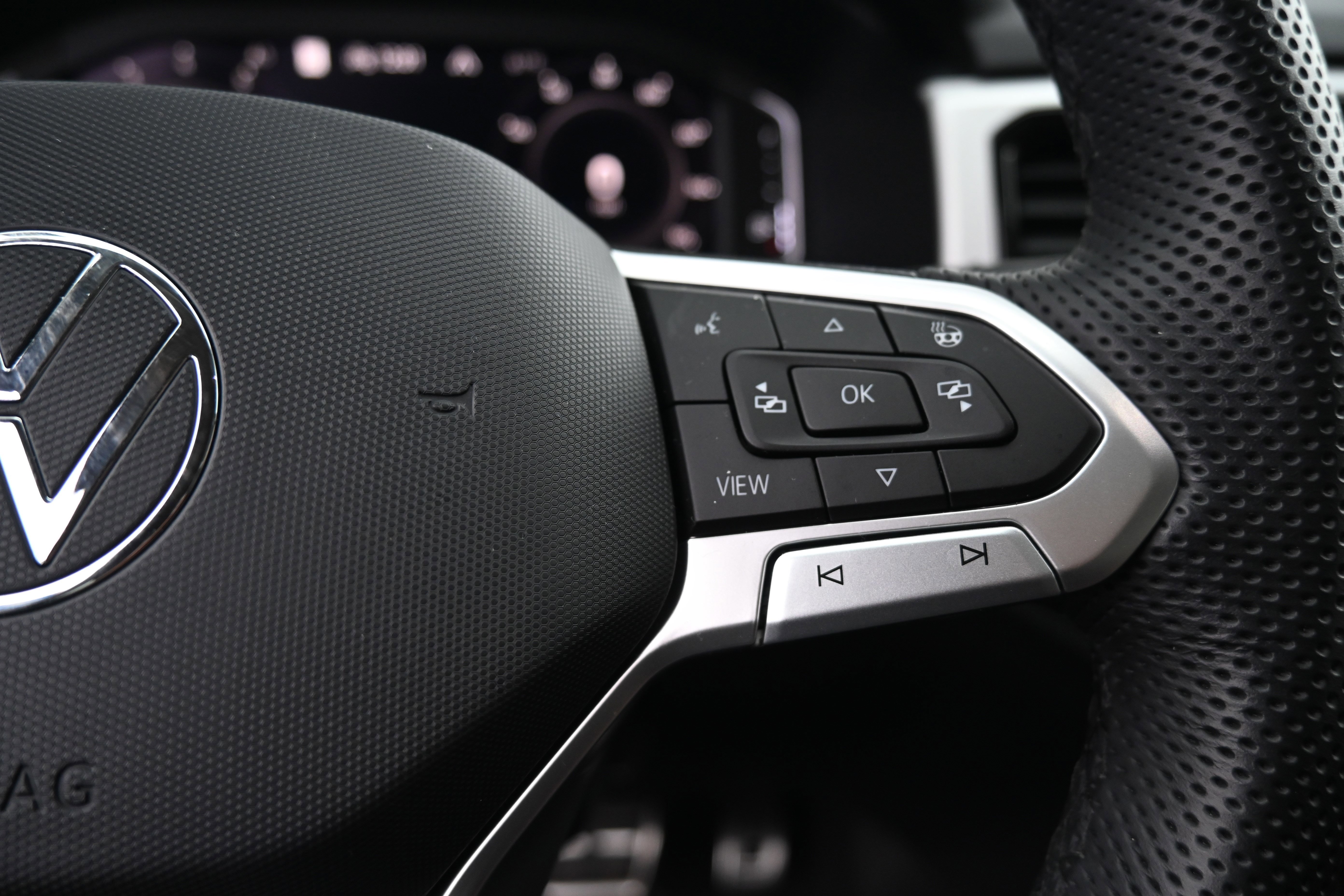 Used 2023 Volkswagen Atlas SEL R-Line image 20