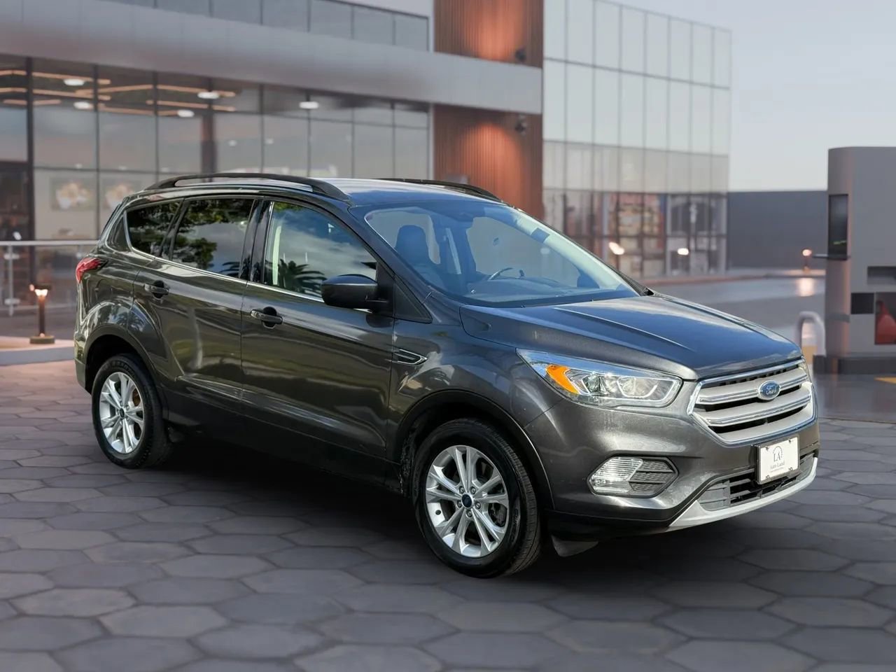 Used 2019 Ford Escape SEL AWD/4WD image 8