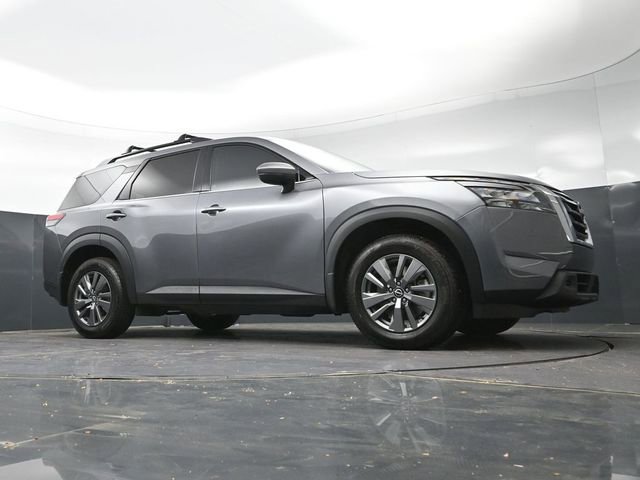 Used 2023 Nissan Pathfinder SV image 36