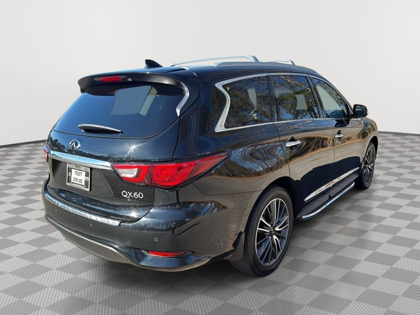 Used 2020 INFINITI QX60 Signature Edition w/ Cargo Package Essential image 5