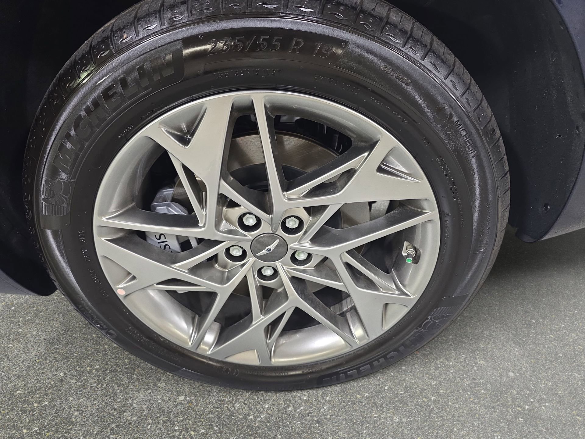 Used 2025 Genesis GV70 2.5T w/ Select Package image 32