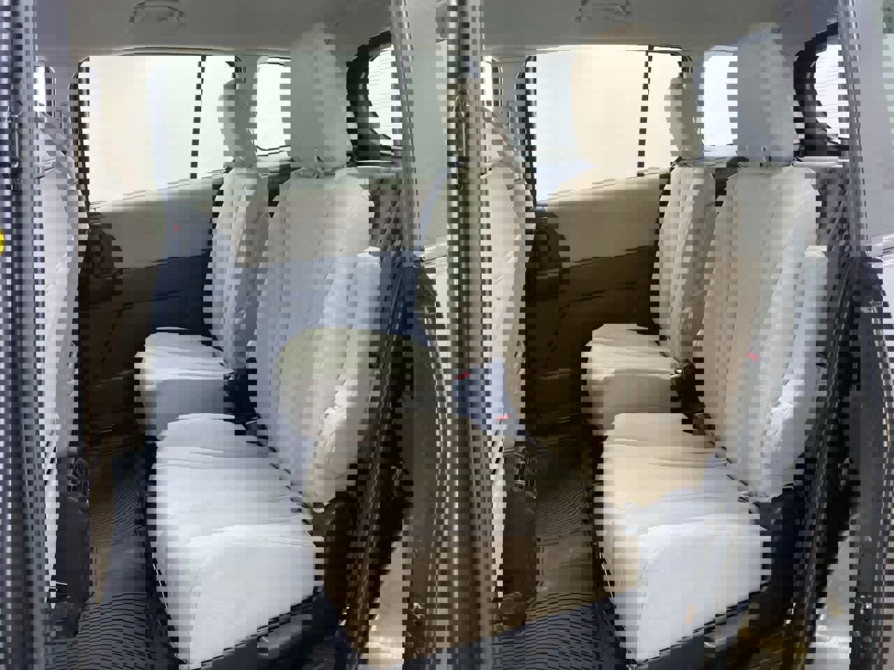 Used 2014 MAZDA MAZDA5 Touring image 17