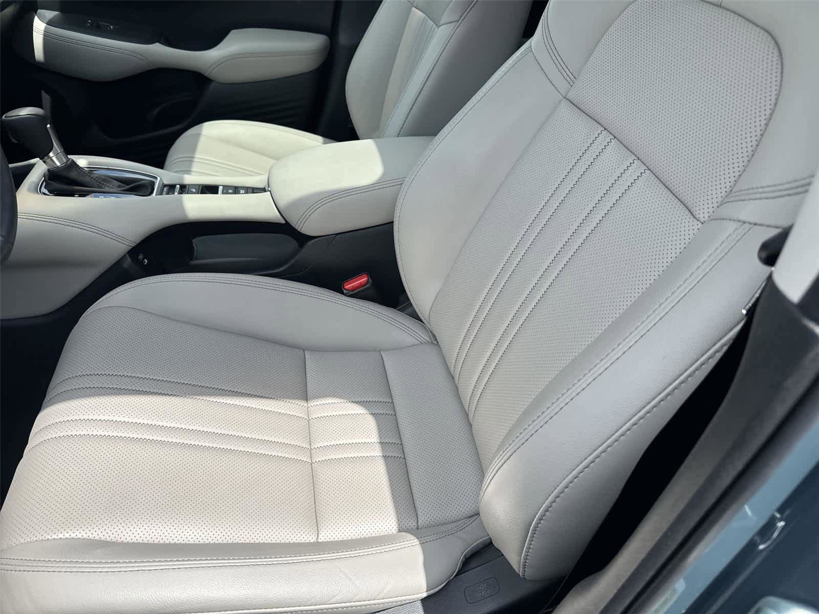 Used 2024 Honda HR-V EX-L image 13