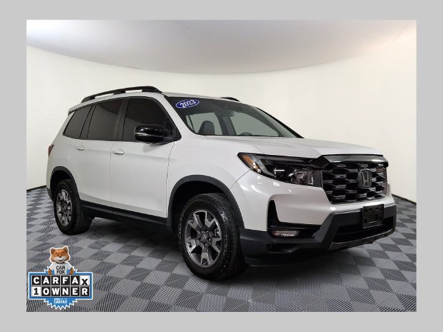 Used 2023 Honda Passport TrailSport image 1