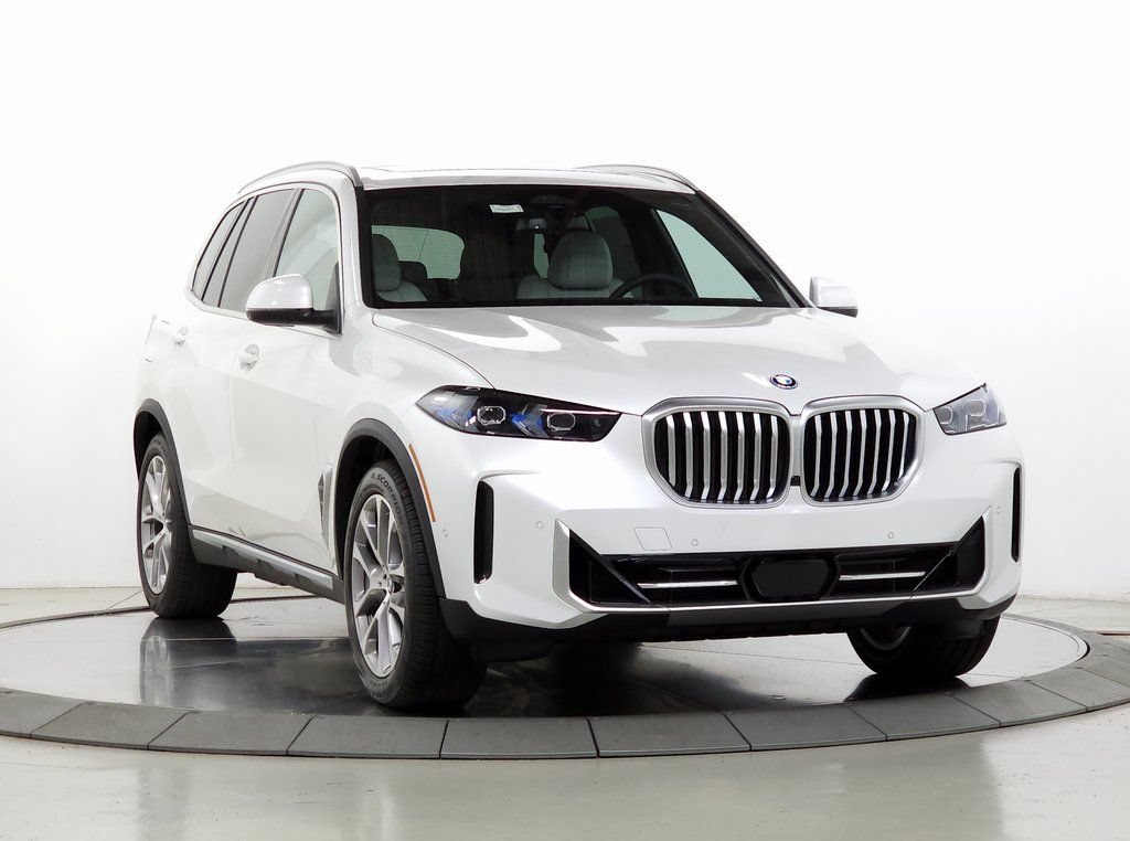 Used 2026 BMW X5 xDrive50e w/ Premium Package AWD/4WD image 1