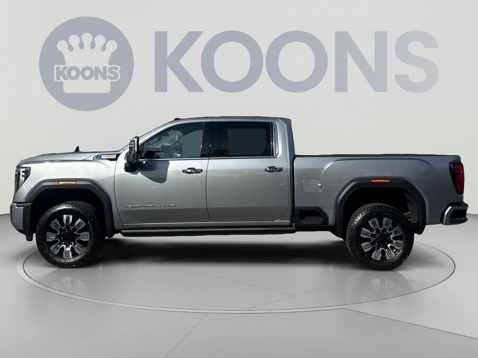 Used 2024 GMC Sierra 2500 Denali w/ Denali Reserve Package AWD/4WD image 2