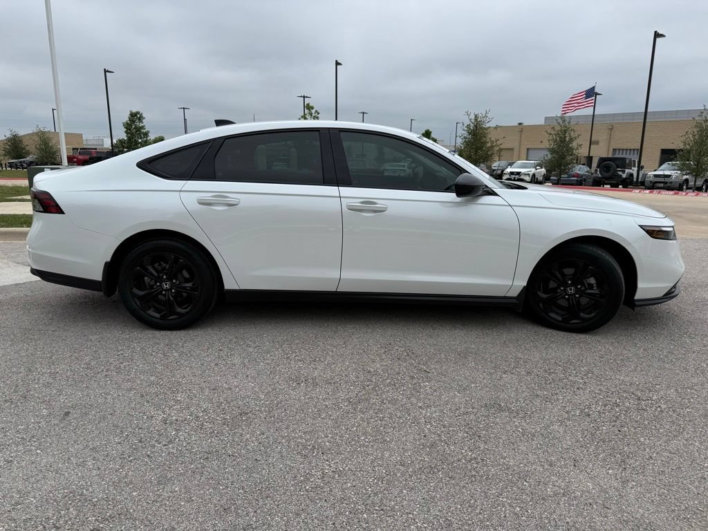 Used 2025 Honda Accord SE image 4