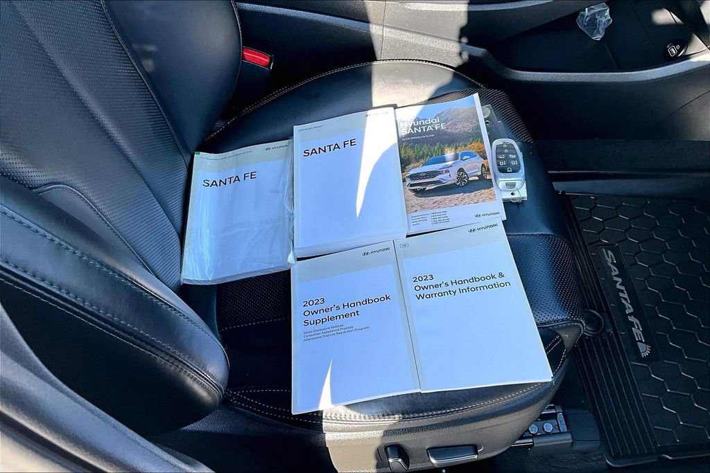 Used 2023 Hyundai Santa Fe Calligraphy w/ Winter Weather Package image 10