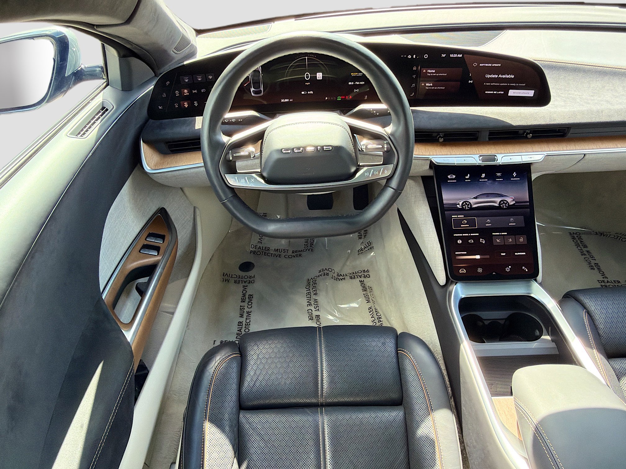 Used 2023 Lucid Air Grand Touring image 17