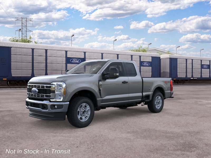 New 2026 Ford F250 XLT w/ FX4 Off-Road Package