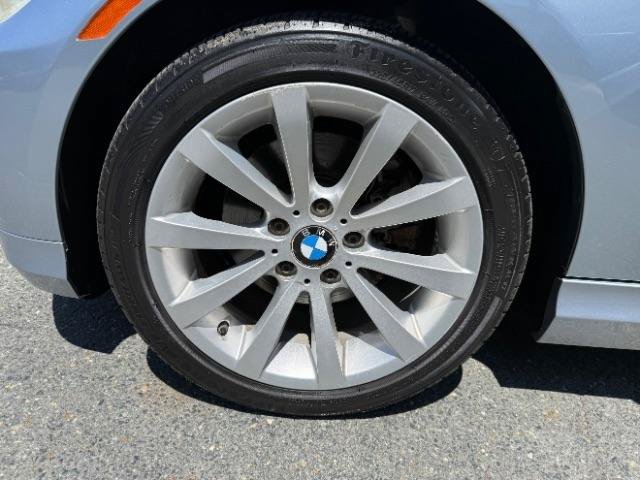 Used 2011 BMW 328i xDrive Sedan AWD/4WD image 22