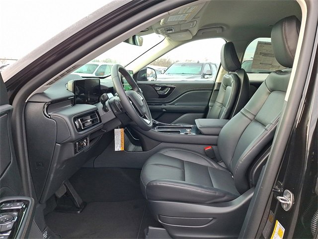 New 2026 Lincoln Aviator AWD w/ Jet Appearance Package image 6