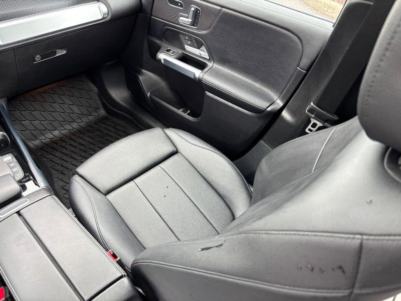 Used 2021 Mercedes-Benz GLB 250 4MATIC image 14