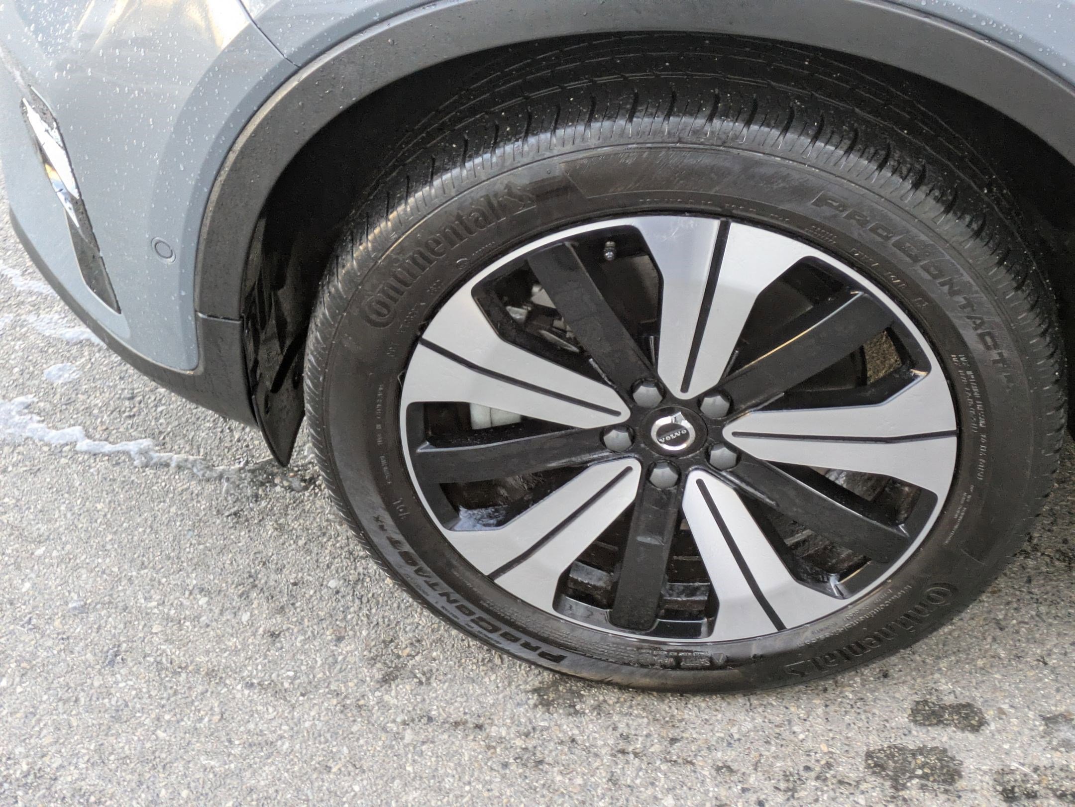 Certified 2023 Volvo XC40 Recharge Plus image 11