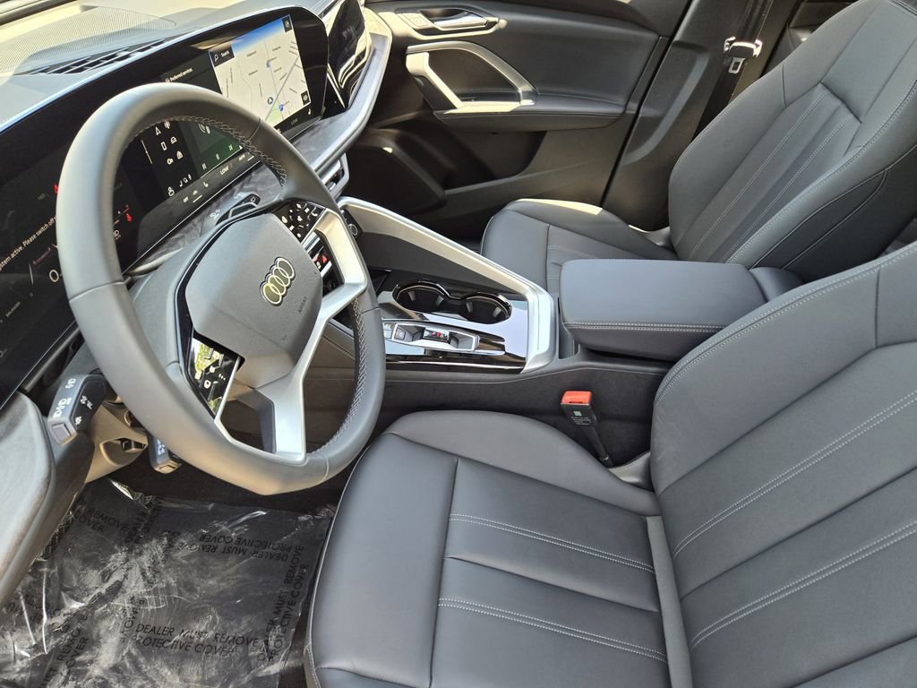 Certified 2025 Audi Q5 Premium image 17