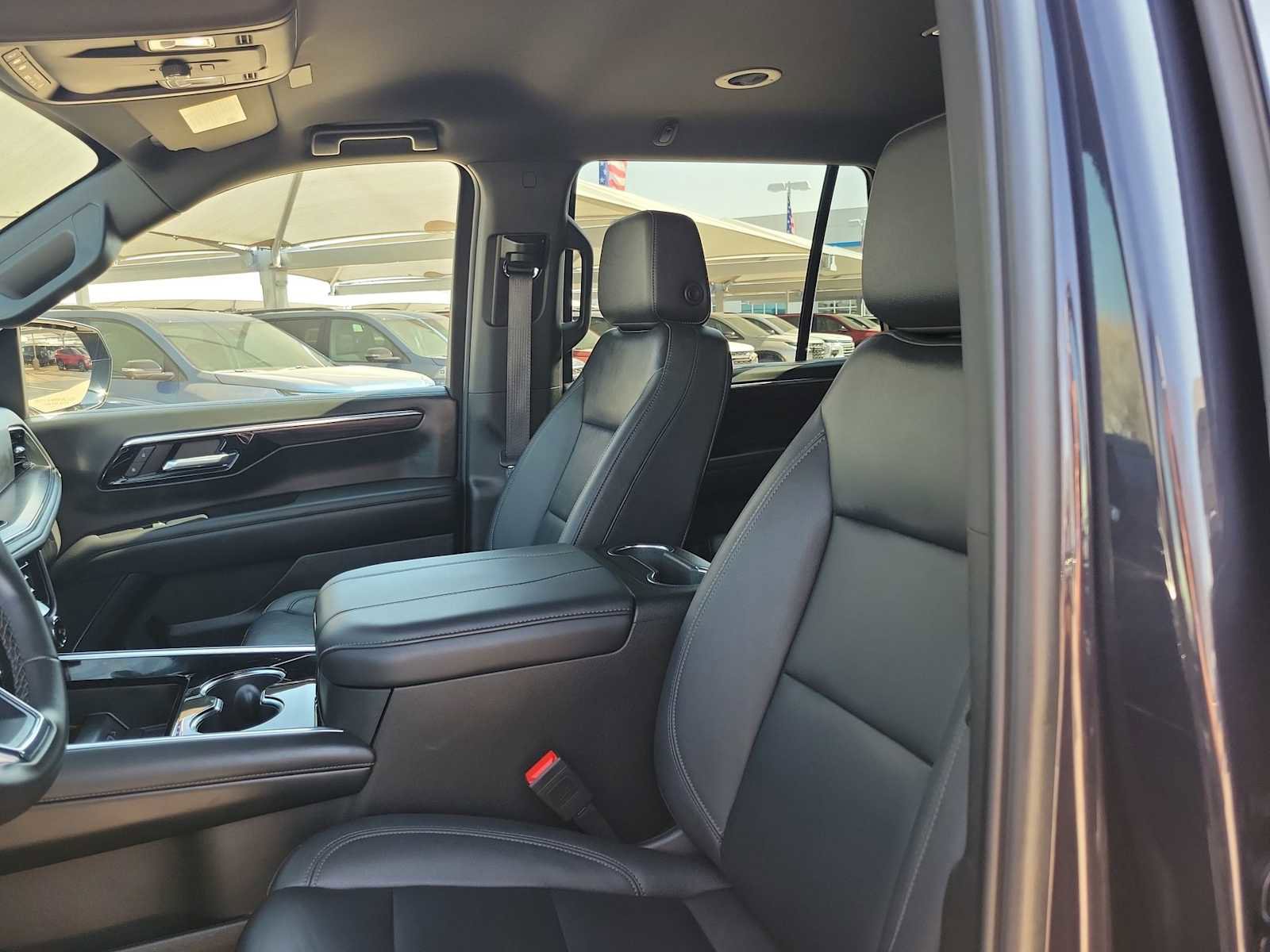 Used 2025 Chevrolet Tahoe LT image 7