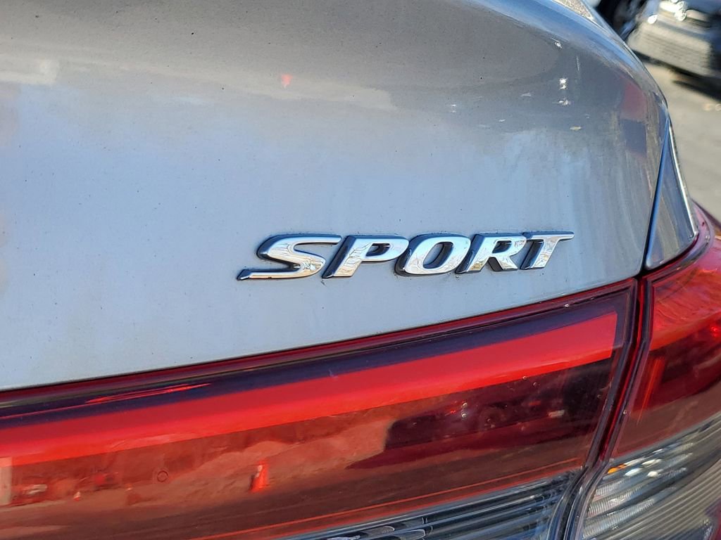 Used 2022 Honda Civic Sport image 7