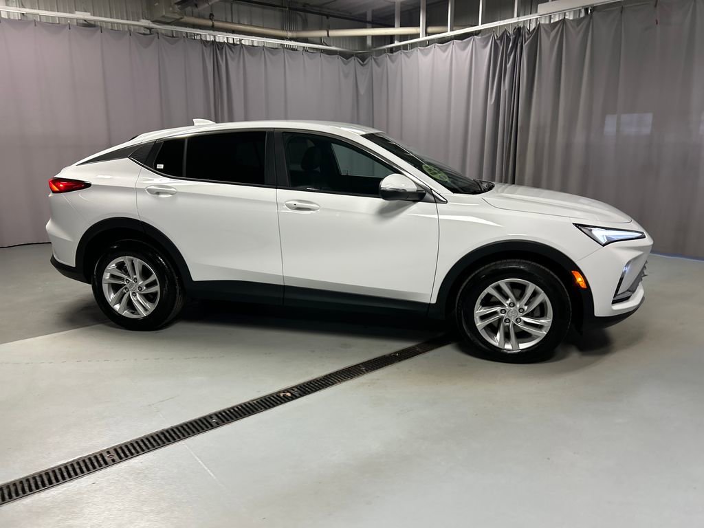 Used 2025 Buick Envista Preferred w/ Convenience I Package image 8