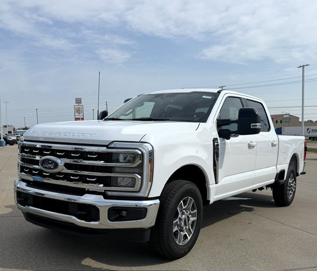 New 2026 Ford F350 Lariat w/ Camper Package RWD image 2