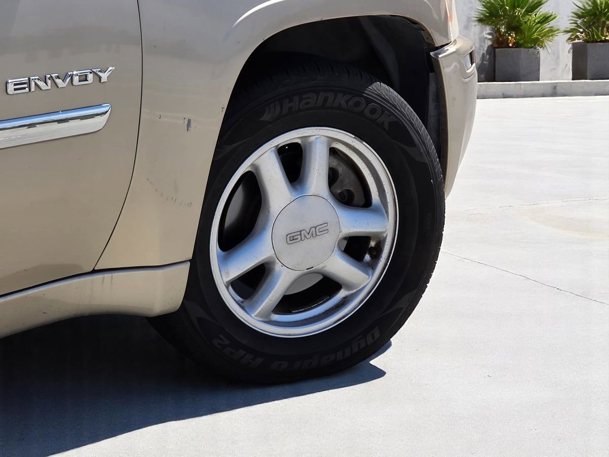 Used 2006 GMC Envoy XL SLE w/ Sle Preferred Equipment Group RWD image 10