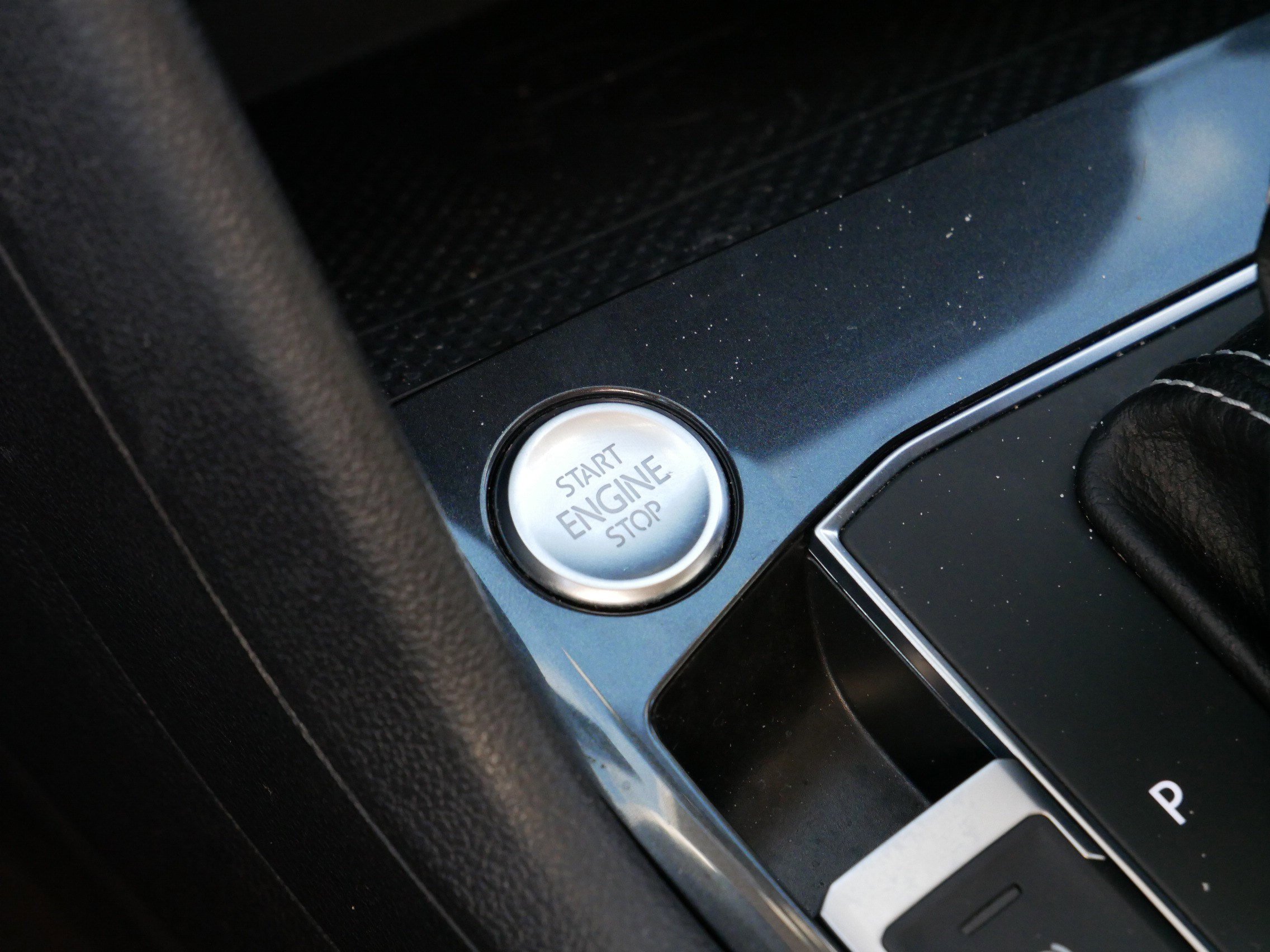 Used 2021 Volkswagen Tiguan SE image 29