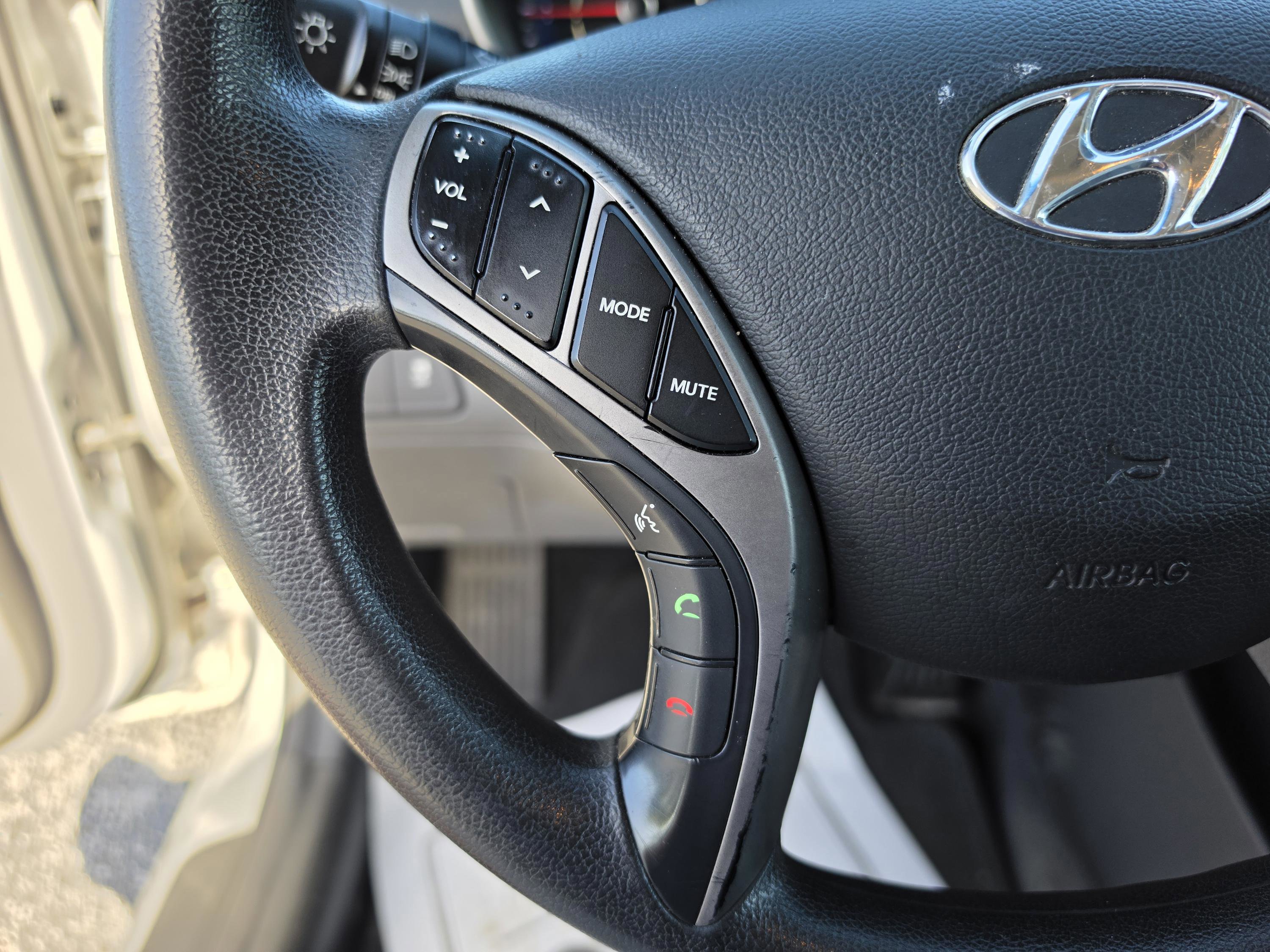 Used 2013 Hyundai Elantra GLS w/ Preferred Pkg image 26