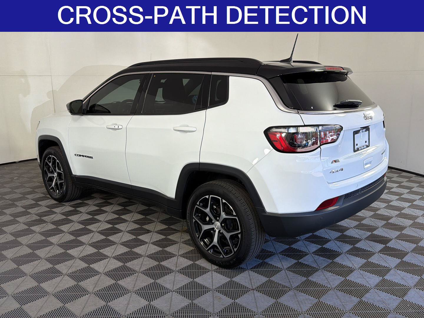 Used 2024 Jeep Compass Limited AWD/4WD image 7