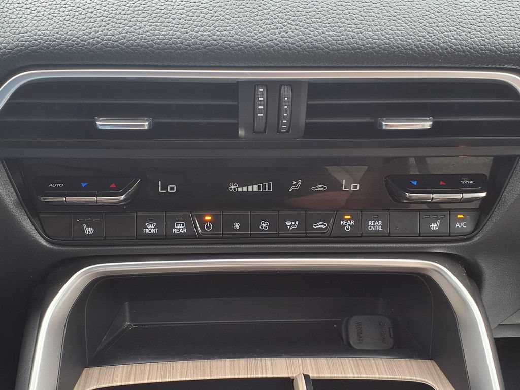 Used 2024 MAZDA CX-90 Plug-In Hybrid w/ Preferred AWD/4WD image 18