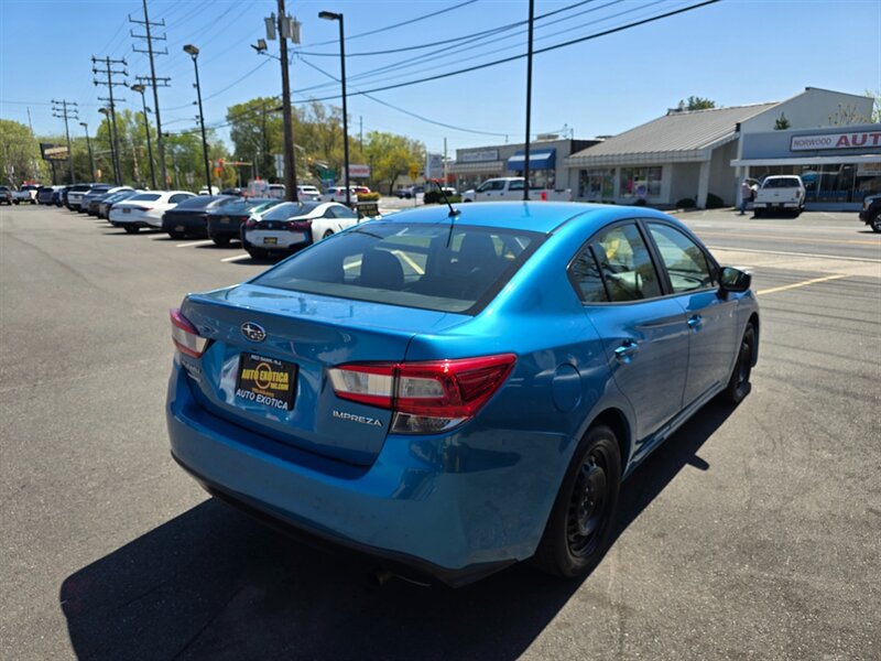 Used 2019 Subaru Impreza 2.0i w/ Eyesight AWD/4WD image 3