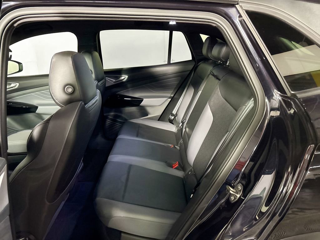 Certified 2023 Volkswagen ID.4 Pro S image 21