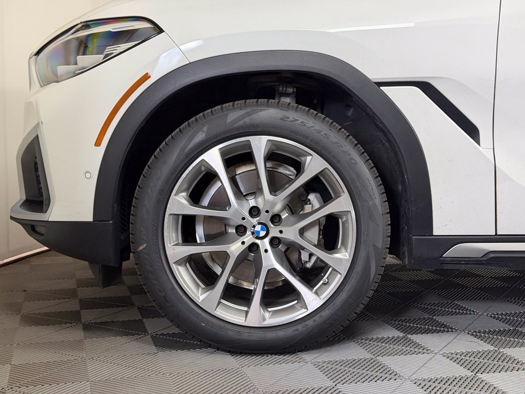 Used 2022 BMW X6 xDrive40i w/ Premium Package AWD/4WD image 11