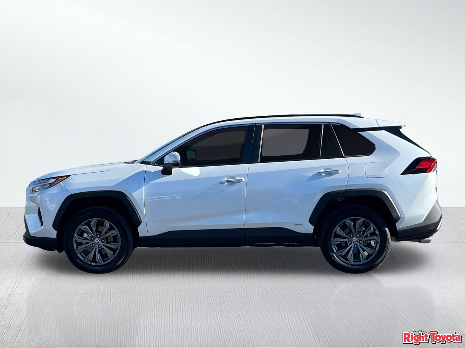 Certified 2025 Toyota RAV4 Limited w/ Advanced Technology Package AWD/4WD image 4