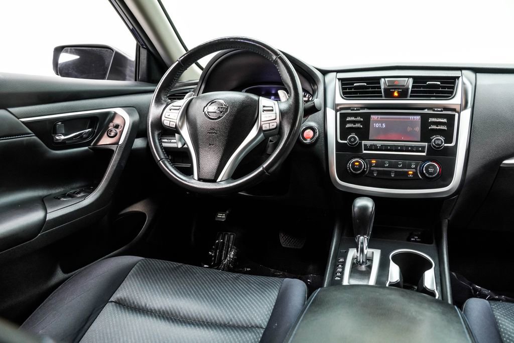 Used 2016 Nissan Altima 3.5 SR FWD image 23