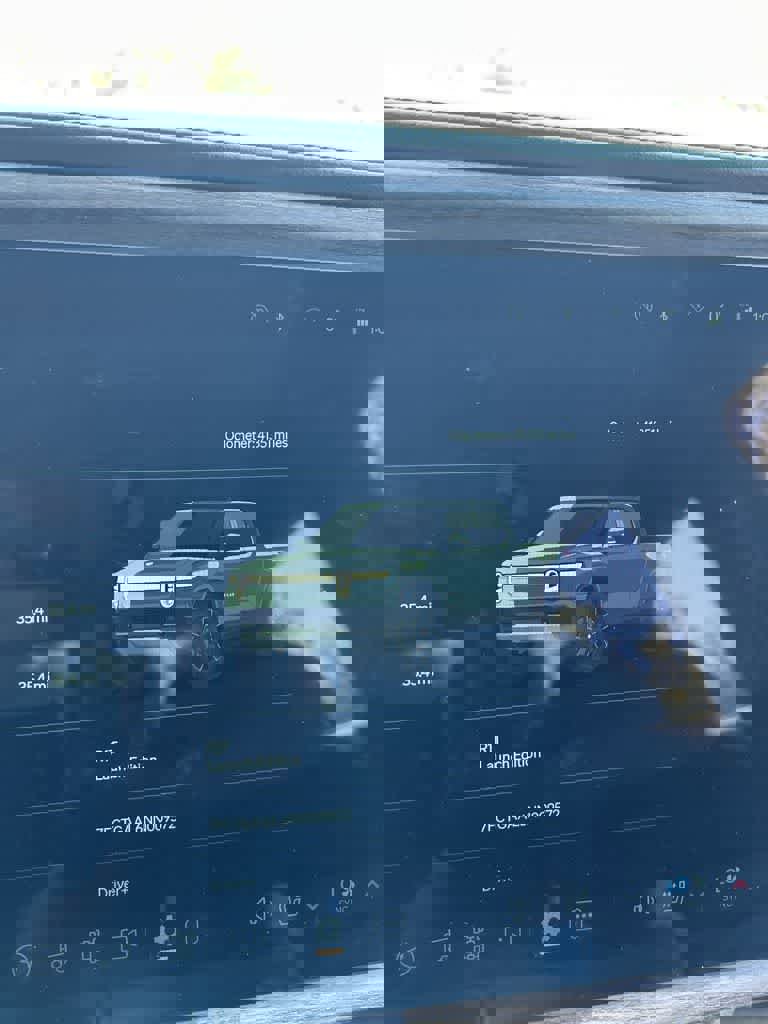 Used 2022 Rivian R1T Launch Edition image 11