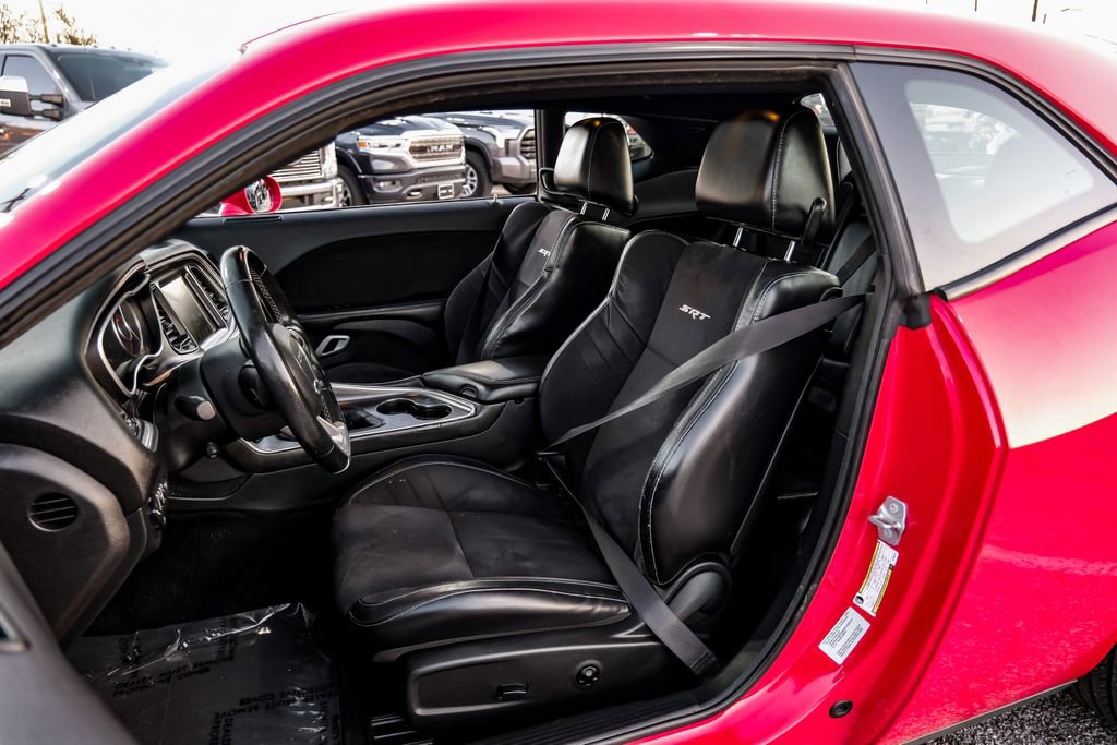 Used 2015 Dodge Challenger SRT w/ Technology Group image 34